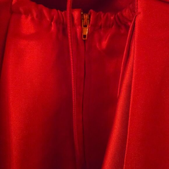 Elegant Red Party Dress - Picture 4 of 8